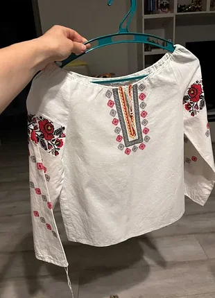 Вышиванка на девочку, 128 см 500 грн.