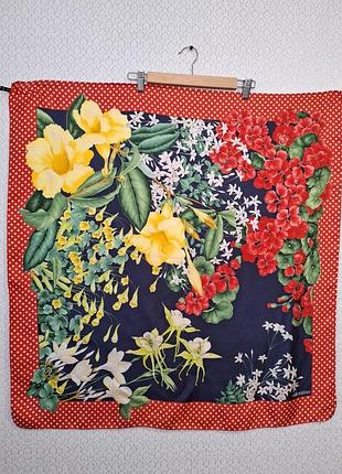 Винтажный шелковый платок valentino с цветочным принтом в горошек, размер 88x 86cm, италия