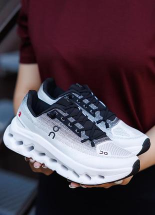 Cloudtilt white black 38-45 2