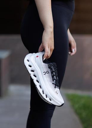Cloudtilt white black 38-45 6