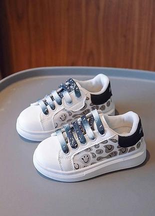 Кроссовки детские