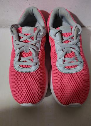 Кроссовки женские фирмы nike, производитель сша, размер 36,5.