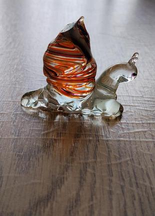 Стеклянная фигурка слимачок