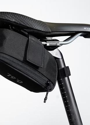 Велосипедна підсідельна сумка (велосумка) rockrider kit easy m + мультитул + 3 монтажні лопатки 0,6 л чорний
