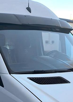 Козирьок на лобове скло v-3 (чорний глянець , 5мм) для mercedes sprinter w906 2006-2018 рр
