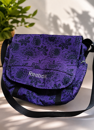 Фиолетовая сумка-мессенджер reebok