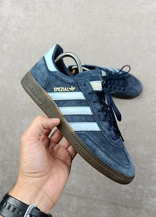 Замшевые кроссовки adidas spezial