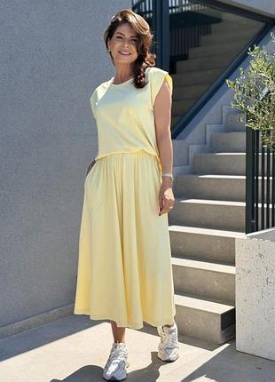 Костюм жіночий