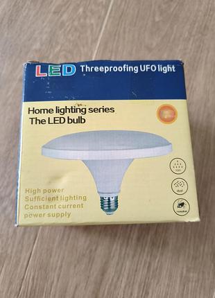 Светодиодная led лампа нло (ufo) e27 30w 6500k мощная и пылевлагозащищенная
