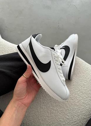 Білі кросівки унісекс nike cortez white black х кортез 45