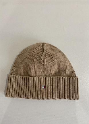 Tommy hilfiger бежева в’язана шапка біні з логотипом one size