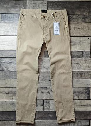 Мужские брюки чинос бежевого цвета от бренда scotch & soda размер 31/34