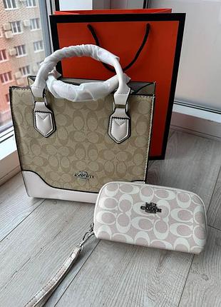 Стильна жіноча сумка coach