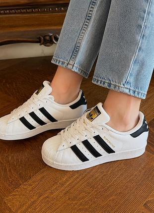 Adidas кросівки жіночі