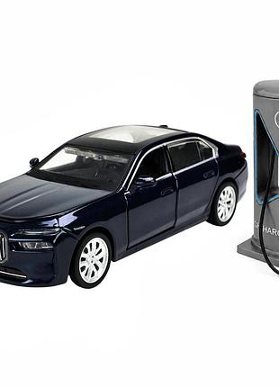 Колекційна модель bmw i7 1:32 металева, світло фар і стопів, звук, інерція, зарядна станція, подарунок для дітей і дорослих