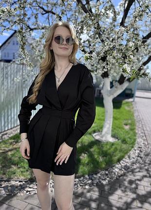 Чорна сукня zara, розмір xs. ідеальний стан, стильний фасон, підійде для свят та повсякденних образів