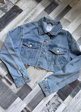 Джинсова куртка bershka