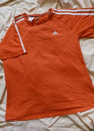 Яскраво-помаранчева футболка adidas climalite cotton