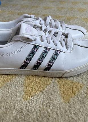 Кросівки adidas