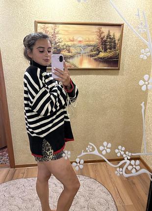 Светр з горлом