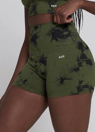 Безшовні спортивні шорти бренду mp (myprotein) у кольорі "leaf tie dye" (темно-зелений з чорним мармуровим принтом)