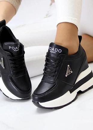 Жіночі чорні кросівки на платформі з внутрішньою танкеткою та білою підошвою весна літо 41