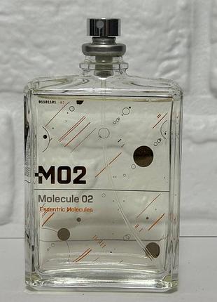 Escentric molecules molecule 02