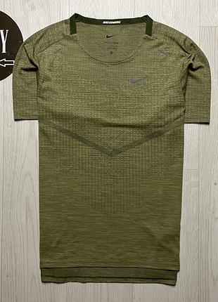 Мужская футболка nike dri-fit, размер s
