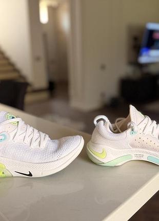 Оригінальні кросівки nike joyride run flyknit — розмір 35 (22.5 см). відмінний стан