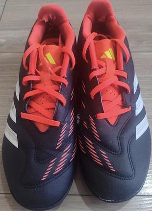 Футбольные сороконожки adidas predator