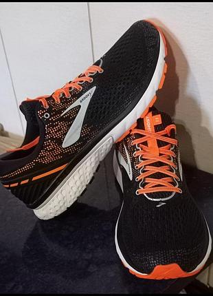 Кросівки brooks