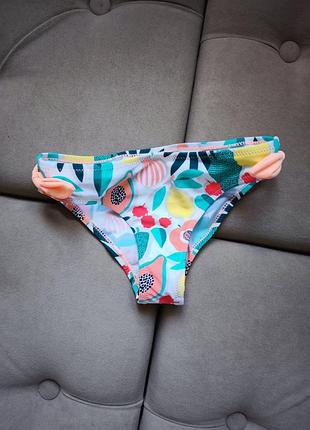 Нові купальні трусики для дівчинки