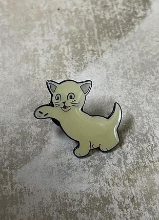Значок пин брошь котик эмаль