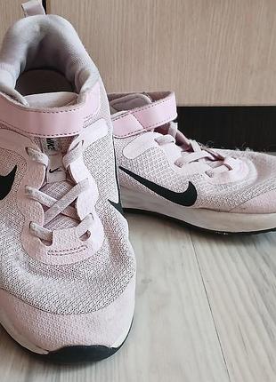 Кроссовки на девочку nike