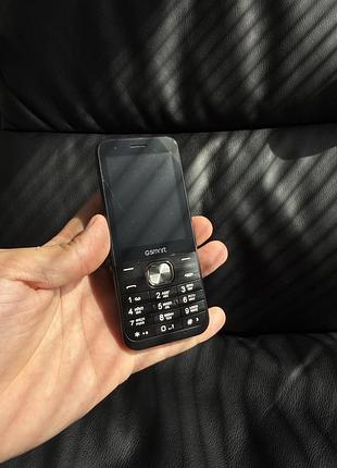 Кнопочний телефон gsmart f280 комплект