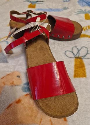 Дитячі босоніжки zara