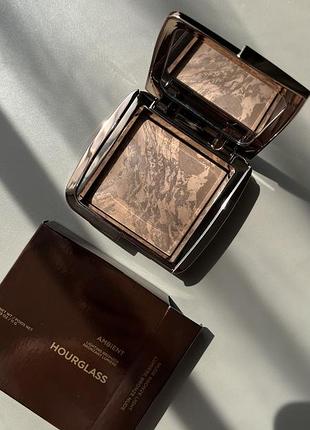 Hourglass ambient lighting bronzer бронзер