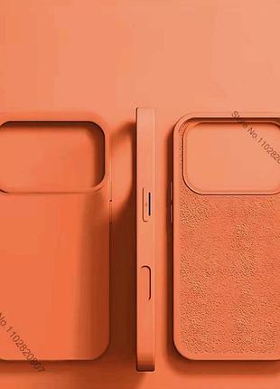 Яскравий помаранчевий чохол на iphone 17 pro з захистом камери та кнопок