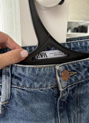 Джинси жіночі zara синього кольору moms 36 eu