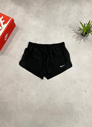 Спортивні короткі шорти nike dri-fit m-l