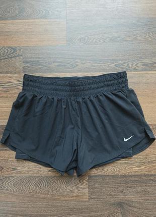 Nike жіночі шорти