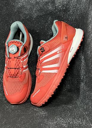 Червоні трейлові жіночі кросівки mammut mtr 201 low