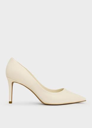 Туфлі-човники emmy на шпильці з гострим носком charles and keith 37 38