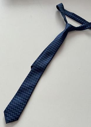 Класичка краватка m&s, синій галстук, чоловічий галстук, синій галстук з узором, краватка marks & spencer, галстук із зігзагами