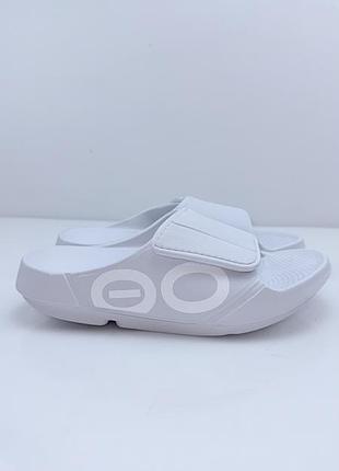 Oofos sport flex білого кольору