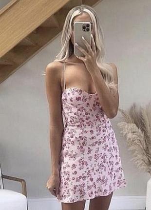 Рожева міні сукня з відкритою спиною zara