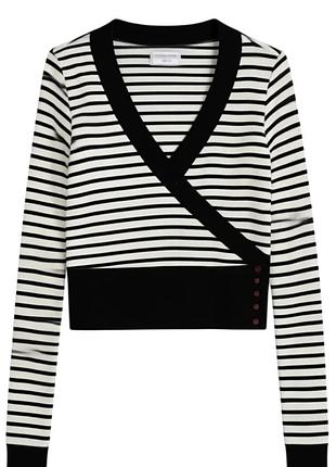 Полосатый укороченный топ с запахом (grunge striped System crop top) имеет v-образный вырез и длинные рукава.