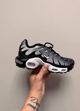 Уцінка жіночі кросівки nike air max tn plus grey white black