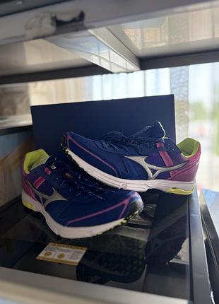 Професійні бігові кросівки mizuno wave emperor 3