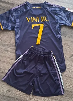 Футбольна форма adidas real madrid vini jr.7 ( 7-11 років/р.24)